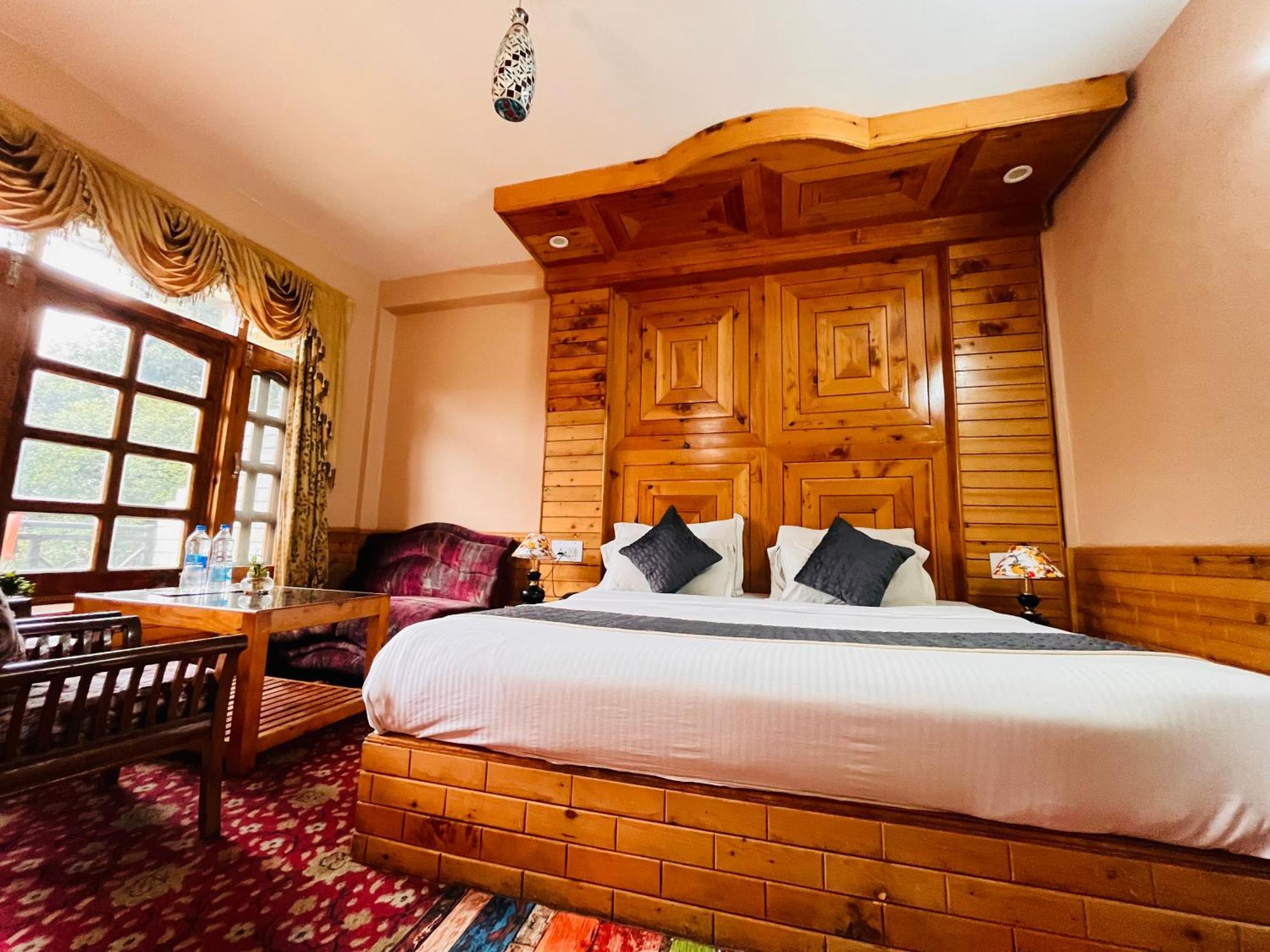The Hollywood Vibes - #Riverview #Premium Rooms #Prime Location #Most Awarded #Parking #Top Rated #Open Terrace #Best Selling Hotel In Manali Eksteriør billede