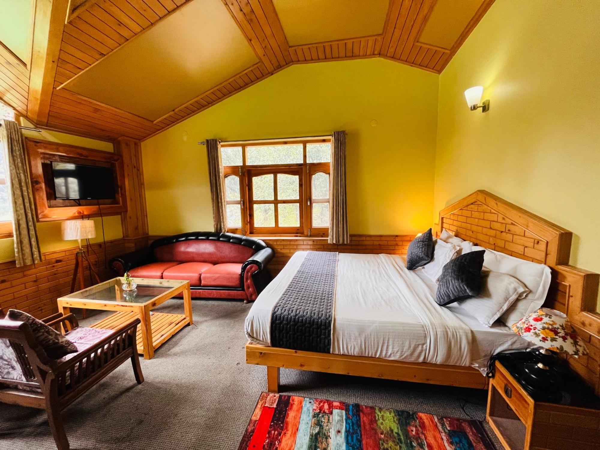 The Hollywood Vibes - #Riverview #Premium Rooms #Prime Location #Most Awarded #Parking #Top Rated #Open Terrace #Best Selling Hotel In Manali Eksteriør billede