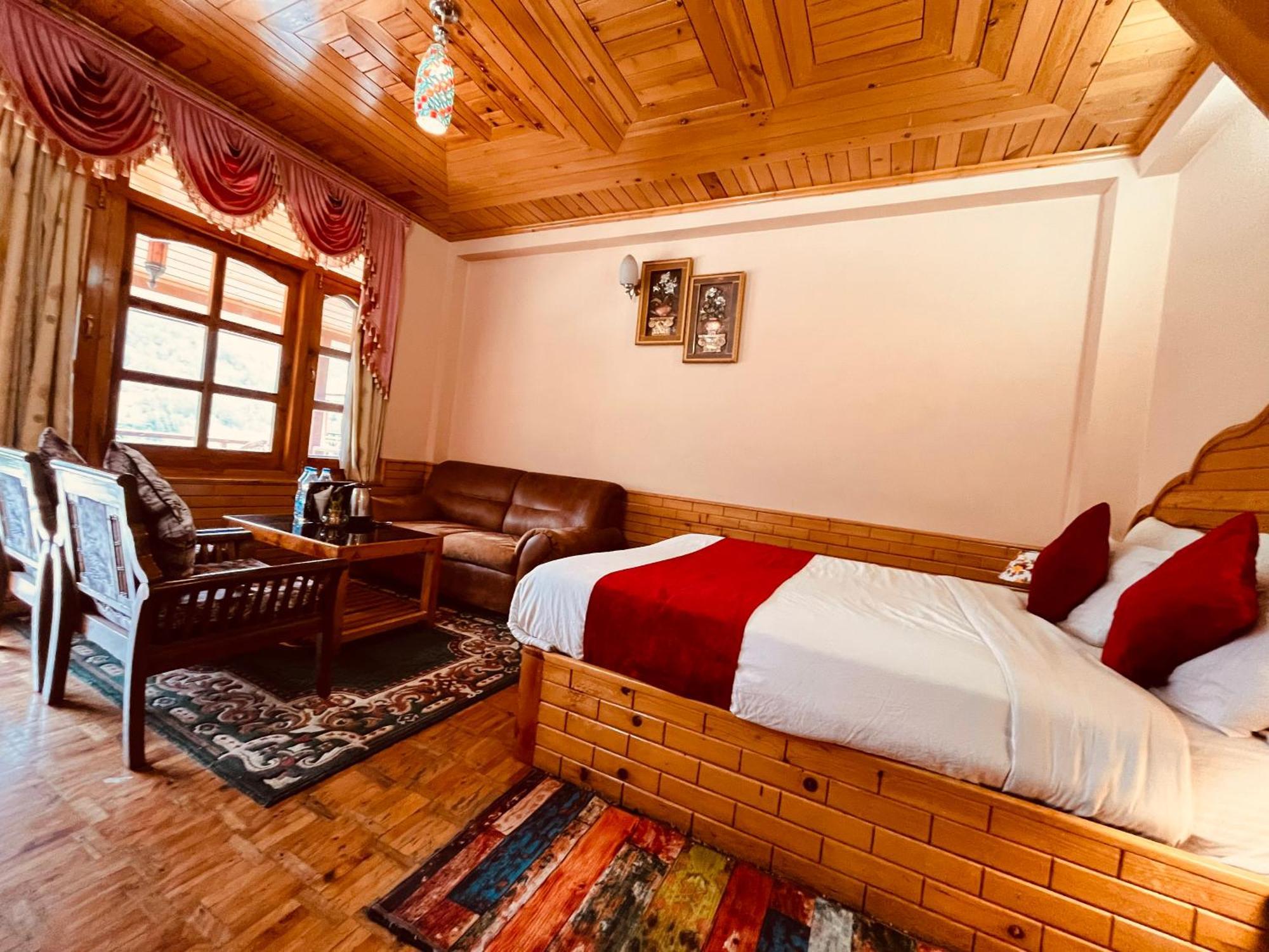 The Hollywood Vibes - #Riverview #Premium Rooms #Prime Location #Most Awarded #Parking #Top Rated #Open Terrace #Best Selling Hotel In Manali Eksteriør billede