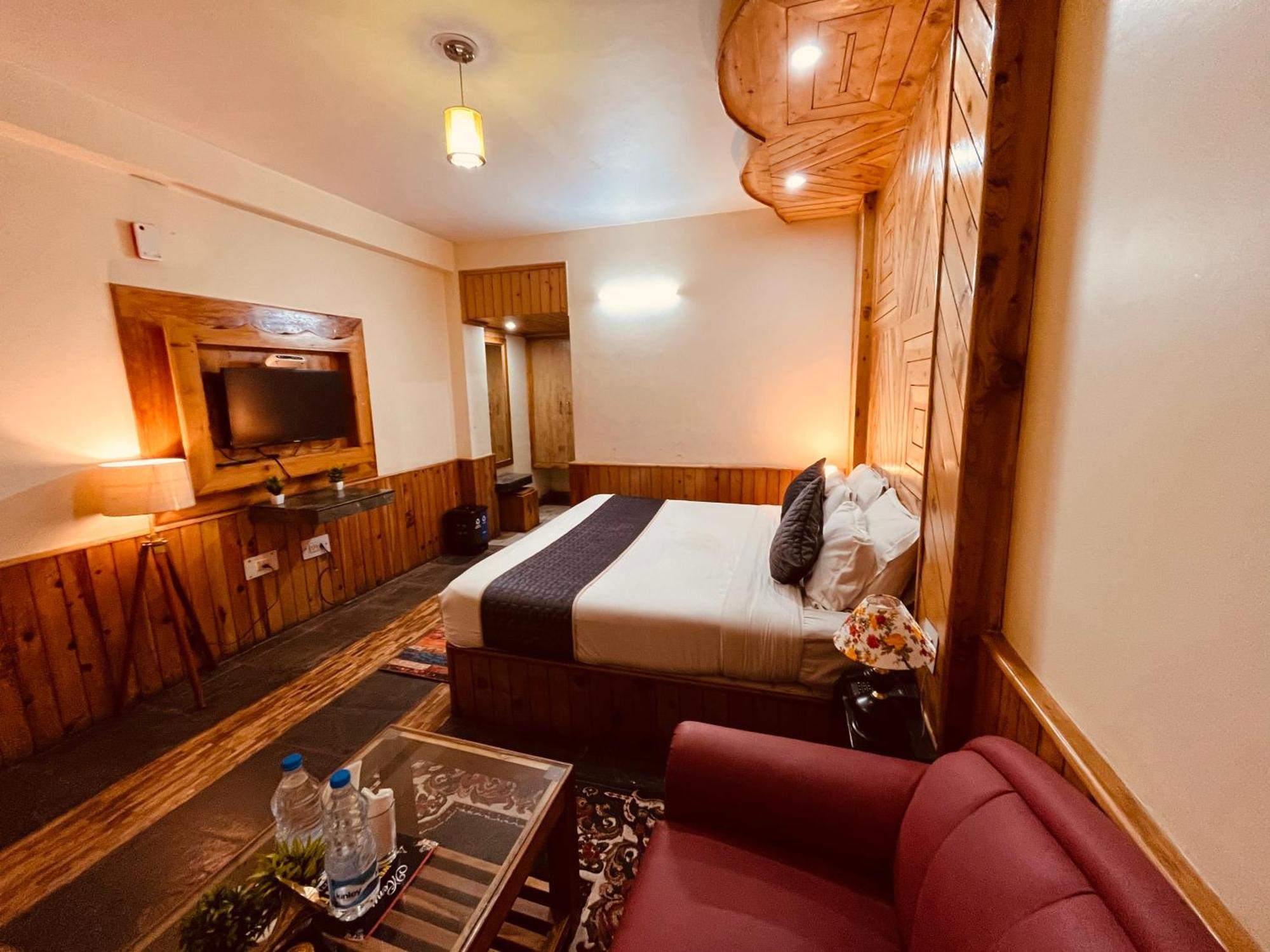 The Hollywood Vibes - #Riverview #Premium Rooms #Prime Location #Most Awarded #Parking #Top Rated #Open Terrace #Best Selling Hotel In Manali Eksteriør billede